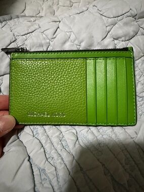 Michael Kors Bright Green Pebbled Leather Zip Card Wallet NWT